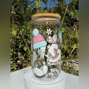 Winter skates earmuffs beanie’s bows Libbey can glass tumbler 16oz